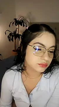 Lia Hurley online show from 12/24/24, 03:16