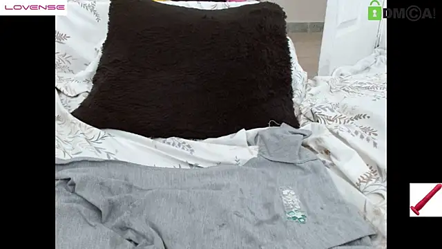 Snapshot of Hot_Candy_ chatting on 03/01/25, 04:54 Hot Candy online show from 03/01/25, 04:54