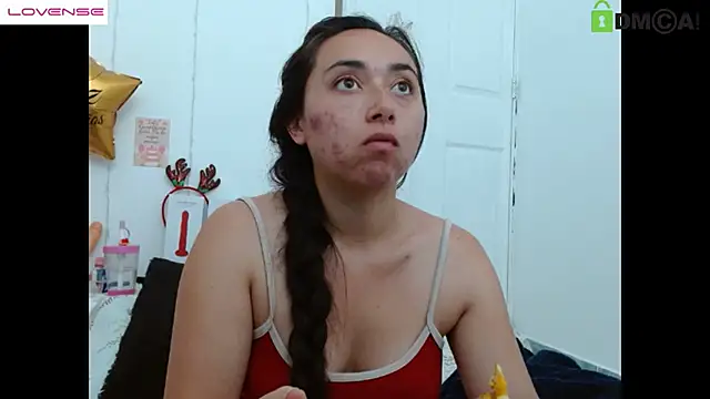 Snapshot of Hot_Candy_ chatting on 03/03/25, 02:59 Hot Candy online show from 03/03/25, 02:59