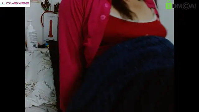 Snapshot of Hot_Candy_ chatting on 03/05/25, 10:44 Hot Candy online show from 03/05/25, 10:44