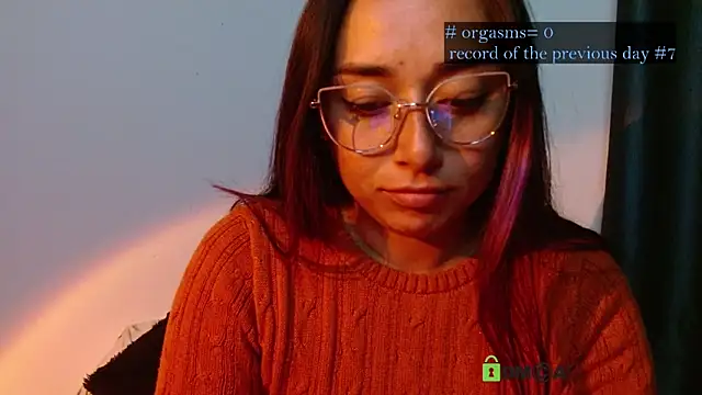 Snapshot of Hot_Candy_ chatting on 09/28/25, 03:45 Hot Candy online show from 09/28/25, 03:45