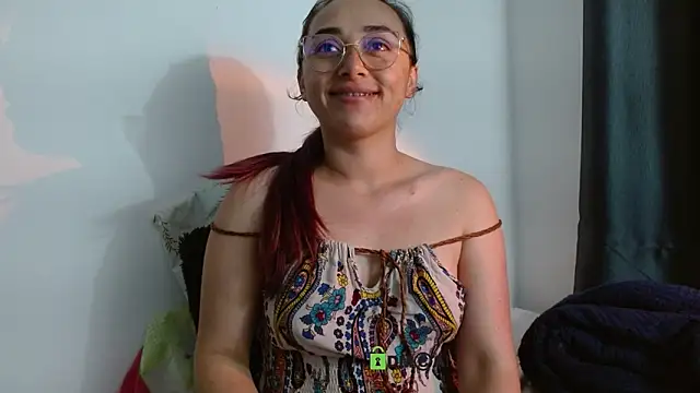 Snapshot of Hot_Candy_ chatting on 10/24/25, 03:47 Hot Candy online show from 10/24/25, 03:47