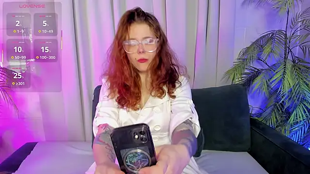 SophiePure online show from 10/08/25, 08:39