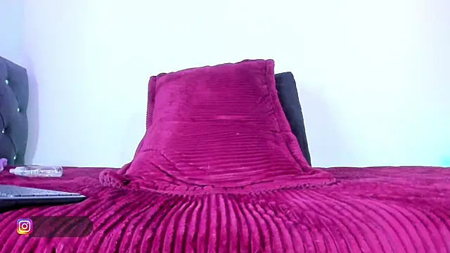 mariana preciado online show from 02/07/25, 06:02