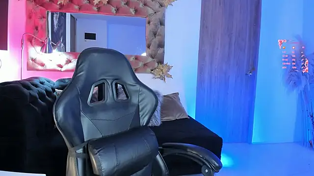 AmelyaMann online show from 05/17/26, 12:45