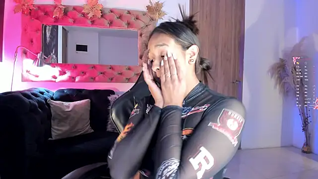 AmelyaMann online show from 05/31/26, 01:07