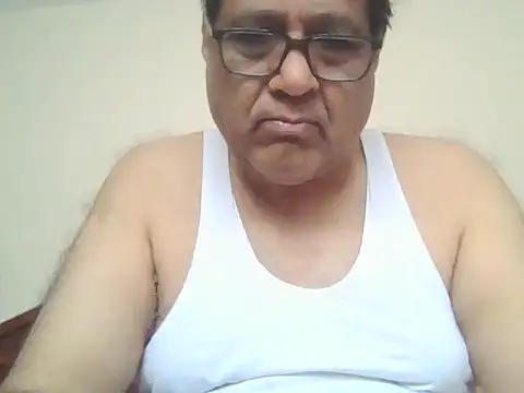 Nuttysub online show from 10/18/25, 01:52