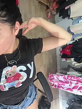 Snapshot of MorganAbbiie_ chatting on 02/20/25, 04:03 MorganAbbiie online show from 02/20/25, 04:03