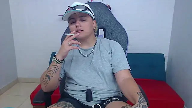 isabeautyx19 online show from 01/30/25, 02:25