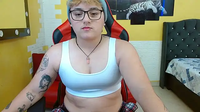 isabeautyx19 online show from 09/12/25, 03:01