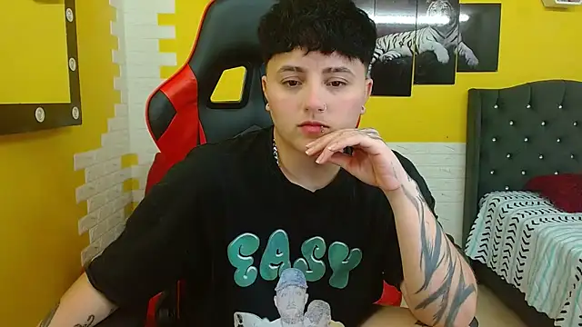 isabeautyx19 online show from 10/23/25, 02:22