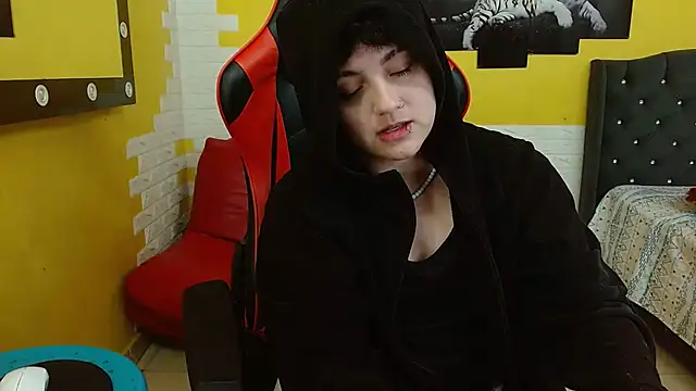 isabeautyx19 online show from 12/05/25, 01:47