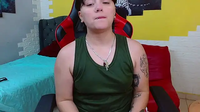 isabeautyx19 online show from 02/18/26, 02:07