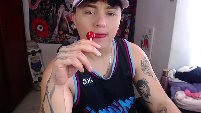 isabeautyx19 online show from 05/05/26, 02:03