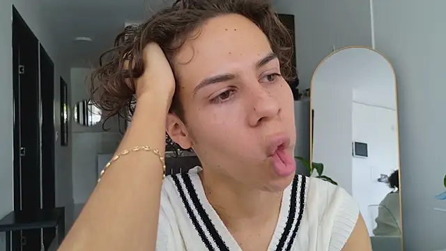 grey   27 online show from 03/11/25, 03:12