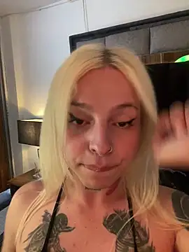 Snapshot of Bonnie_vega chatting on 01/11/25, 07:59 Bonnie vega online show from 01/11/25, 07:59