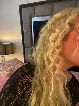 Snapshot of Bonnie_vega chatting on 01/31/25, 08:01 Bonnie vega online show from 01/31/25, 08:01