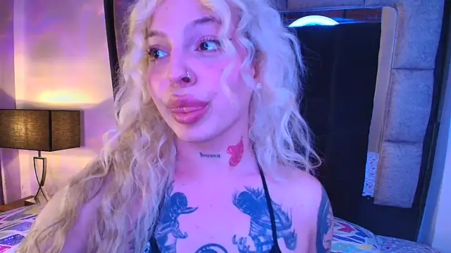 Snapshot of Bonnie_vega chatting on 02/08/25, 12:17 Bonnie vega online show from 02/08/25, 12:17