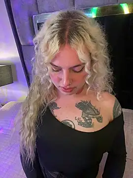 Snapshot of Bonnie_vega chatting on 02/26/25, 11:04 Bonnie vega online show from 02/26/25, 11:04