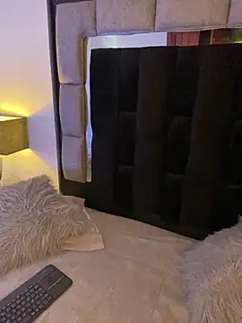 Snapshot of Bonnie_vega chatting on 09/30/25, 08:25 Bonnie vega online show from 09/30/25, 08:25