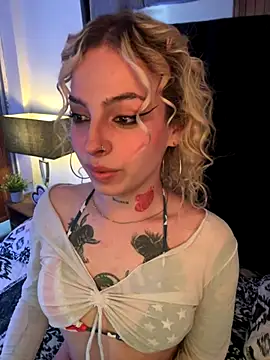 Snapshot of Bonnie_vega chatting on 10/22/25, 08:30 Bonnie vega online show from 10/22/25, 08:30