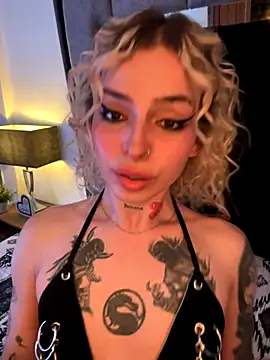 Snapshot of Bonnie_vega chatting on 10/25/25, 08:25 Bonnie vega online show from 10/25/25, 08:25