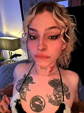 Snapshot of Bonnie_vega chatting on 10/29/25, 08:10 Bonnie vega online show from 10/29/25, 08:10