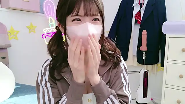 -minami- online show from 02/02/25, 03:43