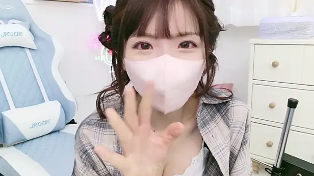 -minami- online show from 03/22/25, 12:04