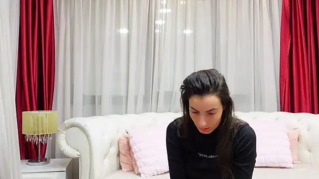 Snapshot of NinaCrystal1 chatting on 02/28/25, 06:10 NinaCrystal1 online show from 02/28/25, 06:10