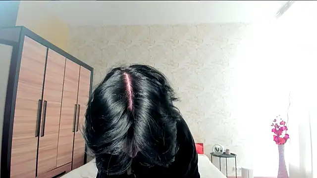 JulisSweet online show from 02/10/25, 07:36