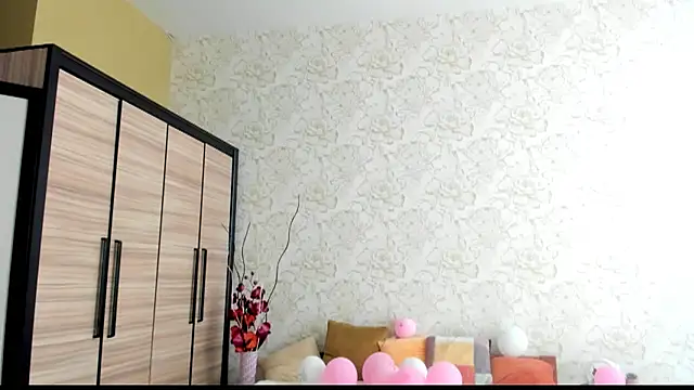 JulisSweet online show from 03/08/25, 10:32