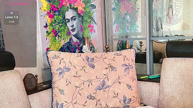 -Yourwoman- online show from 09/26/25, 08:51