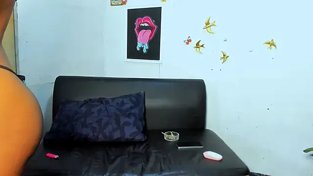 Snapshot of Ebonydollxx chatting on 10/07/25, 01:03 Ebonydollxx online show from 10/07/25, 01:03