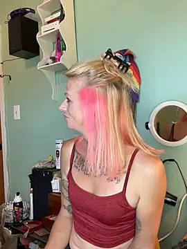 Snapshot of Cutetrans90 chatting on 10/16/25, 06:42 Cutetrans90 online show from 10/16/25, 06:42