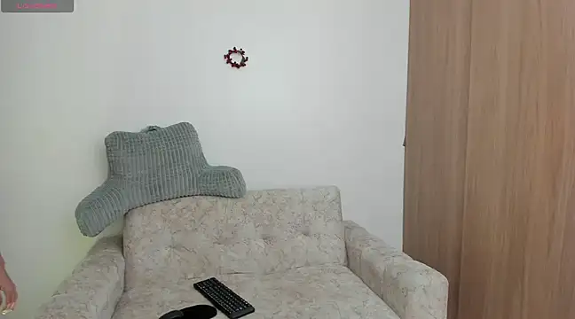 alexandra fiore online show from 01/05/25, 03:00