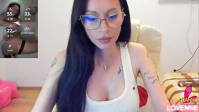 kissnicol32 online show from 04/04/26, 04:48