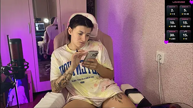 Katrin  kiss online show from 03/04/25, 04:20