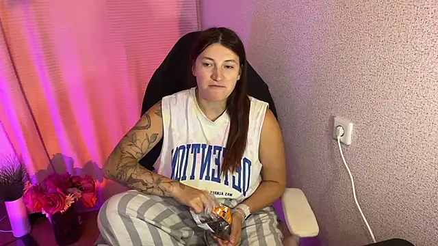 Katrin  kiss online show from 10/18/25, 03:02