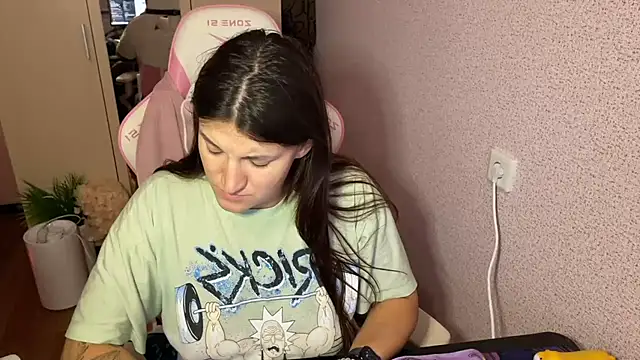 Katrin  kiss online show from 11/26/25, 06:42