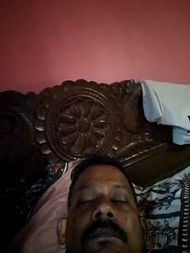 Snapshot of ind_hero chatting on 10/24/25, 10:44 ind hero online show from 10/24/25, 10:44