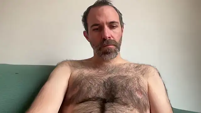 Snapshot of Brianjonest chatting on 11/06/25, 02:40 Brianjonest online show from 11/06/25, 02:40