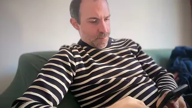 Snapshot of Brianjonest chatting on 02/25/26, 12:26 Brianjonest online show from 02/25/26, 12:26