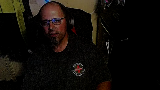 Snapshot of KrazyLegz chatting on 11/01/25, 10:12 KrazyLegz online show from 11/01/25, 10:12