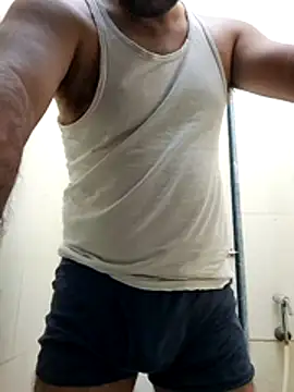 Snapshot of johny_69d@xh chatting on 11/27/25, 09:33 johny 69dxh online show from 11/27/25, 09:33