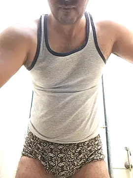 Snapshot of johny_69d@xh chatting on 12/05/25, 06:44 johny 69dxh online show from 12/05/25, 06:44