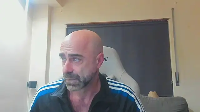 Bicopflirt online show from 10/31/25, 03:57