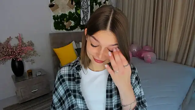 ContinentOfTranquility online show from 02/15/25, 09:27