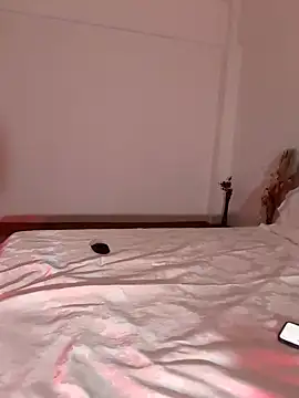 ReiyaRey online show from 04/14/26, 10:05