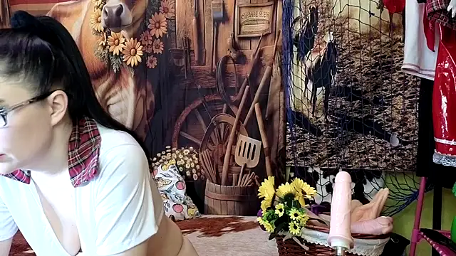 DashaHart online show from 12/05/24, 01:06